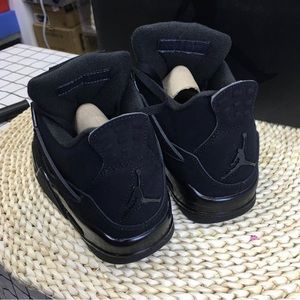 Air Jordan Retro Black Cats! Size 9 Mens. BRAND NEW IN BOX! NEVER WORN.